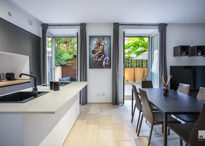 Luxury House In Nicolo V 120 Mq Rom